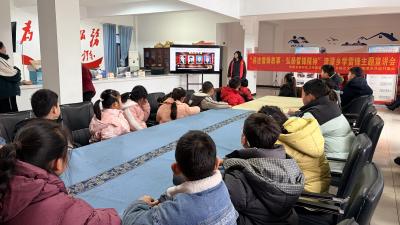 湾潭乡：讲述雷锋故事 在孩子心中种下“善”的种子