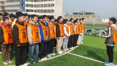 脉旺中学举行红歌比赛