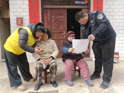 里潭乡：警社联动全覆盖  禁种铲毒入民心