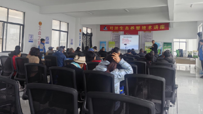 凤凰岭社区：党员群众服务中心亲民化改造显成效