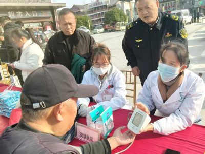 开发区市场监管所联合多部门开展“3·15”提升消费品质主题宣传活动