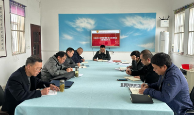 垌塚镇教育总支部召开党员学习教育会