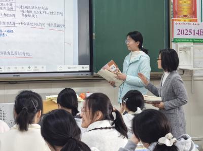 深耕新质课堂 共研素养落地——头雁教师工作室3月教研活动在汉川一中举行