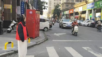 广场路社区暖心护航，护考生平安应考