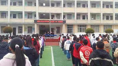 分水镇新农小学开展法治教育专题讲座