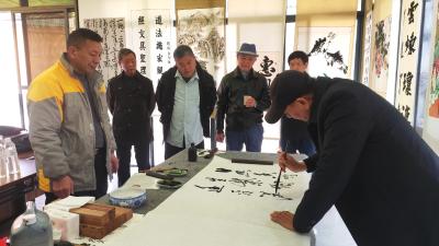 一笔一剪绘山河 一墨一韵承古今 孝感书画研究会在汈汊湖畔创作交流