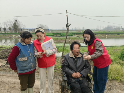 刘家隔镇逼驾台村：冒雨上门办好事 贴心服务暖乡亲
