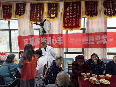 义诊护安康 刘家隔镇卫生院开展健康关爱活动