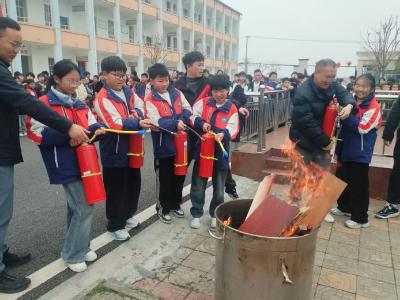 城隍镇农利小学：筑牢安全防线 守护校园平安