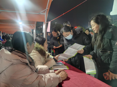灯谜闹元宵 政策暖人心  ——汉川人社借势开展高校毕业生就业创业人才政策宣传