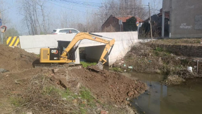 拦水坝复建 为农田用水“上保险”