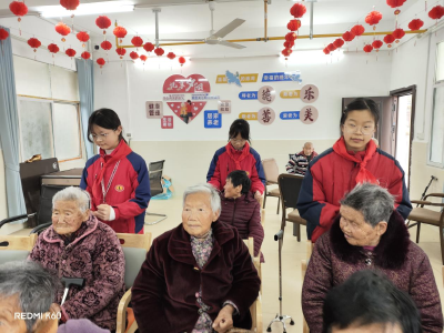 平章小学开展养老院慰问活动