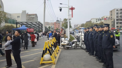 徒步巡查+机动管控 汉川市城管执法局全力护航省考考生
