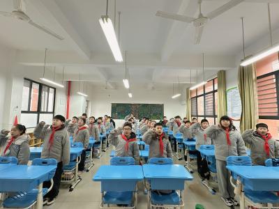 春风润心田，薪火永相传