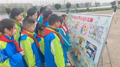 汉川东风小学教联体举行“童心向党·筑梦未来”手抄报比赛