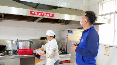 “明厨亮灶”正常、保安持证上岗……汉川经济开发区为幼儿园安全“打分”