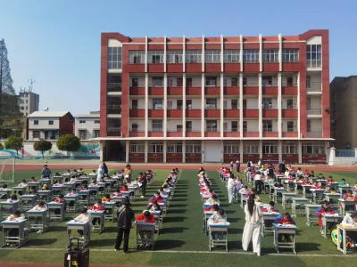 墨香满校园！火猴山小学书法竞赛，看少年笔下生花