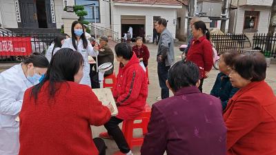 韩集乡：免费体检送上门 守护群众“健康线”