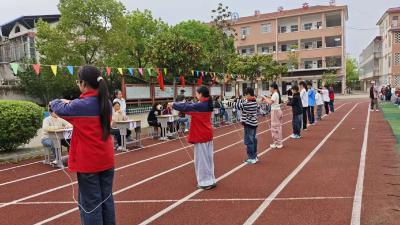 马口镇高湖小学举行春季跳绳比赛