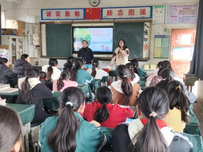 王垸小学：女同学们，要勇敢对危险说“不”