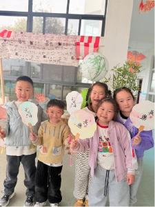 非遗漆扇润童心 传统文化代代传