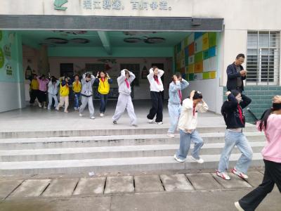 防患未“燃”！麻河小学开展消防安全疏散演练