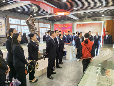 红色研学启新程，携手共育绽芳华