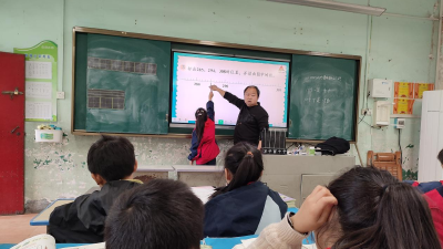 党员示范亮风采 深耕课堂促成长