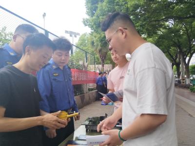 汉川市城管执法系统开展“全国防灾减灾日”集中宣传活动
