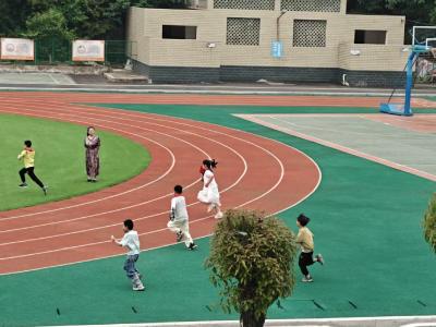 马鞍乡八一中心小学举行5.12防灾减灾安全演练