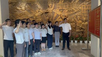 汉川市人民医院行政第二党支部赴武汉开展红色教育活动