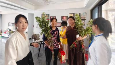 西门桥社区开展高龄老人走访慰问暨阿尔茨海默病筛查宣传活动