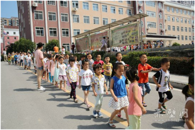 赤壁中小学秋季开学平稳有序