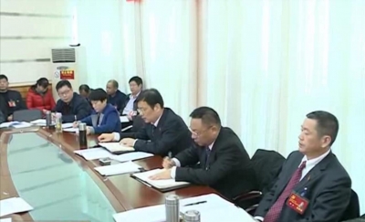 咸宁市第五次党代会继续分组讨论：赤壁市代表热议报告 共绘美好发展蓝图