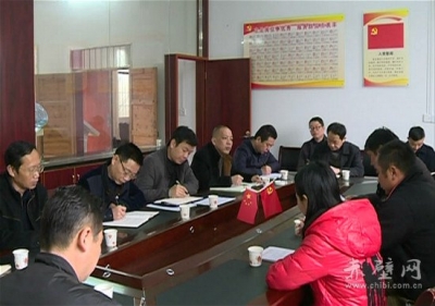 市领导调研柳山湖基层党建及精准扶贫等工作