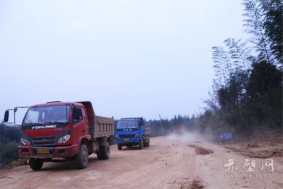 渣枫线公路改扩工程加快建设