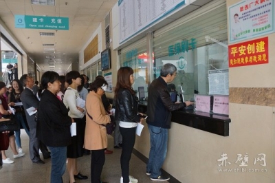 赤壁市人民医院实施提前上岗制 优质服务惠群众