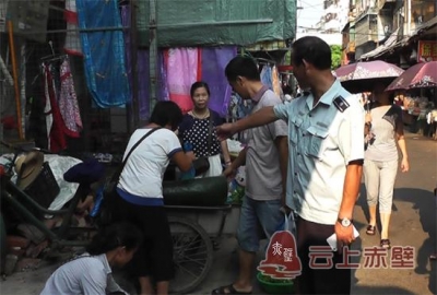 蒲圻办事处：消除火灾隐患 提升城市环境