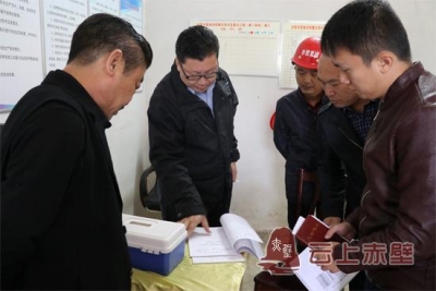 李朝曙调研赤壁市易地扶贫搬迁安置工作和河湖库长制落实情况