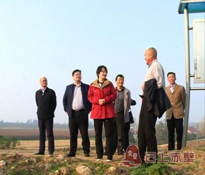 闫英姿调研黄盖湖河湖库长制落实情况