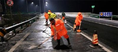 如何更好的应对强降雪？今天，赤壁交出了这样一份暖心答卷……