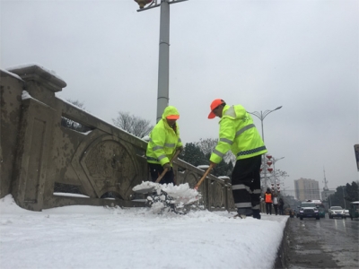 赤壁市公路局：全力以赴 除雪保畅通