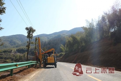 赤壁公路抓好随羊线安保工程建设