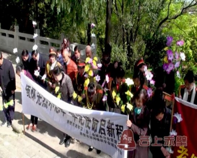 市诗词协会：诵咏“红诗” 缅怀革命先烈