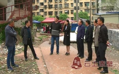 市领导调研城区农贸市场建设工作