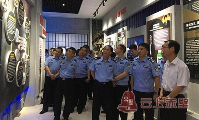 市公安局开展预防职务犯罪警示教育