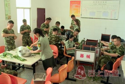 端午粽香溢满军营 战士隔空传递祝福