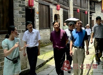 咸宁市人大来赤开展《咸宁市古民居保护条例》执法检查