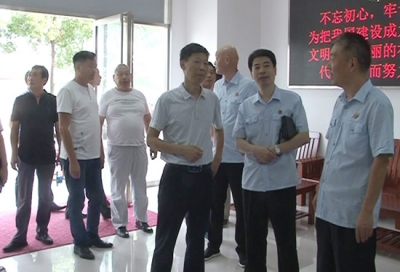  市人大：调研司法体制改革 构建多元化调解大格局 