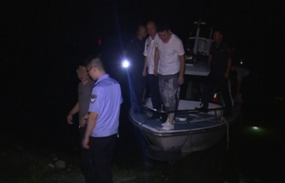 打击非法捕捞 赤壁在行动